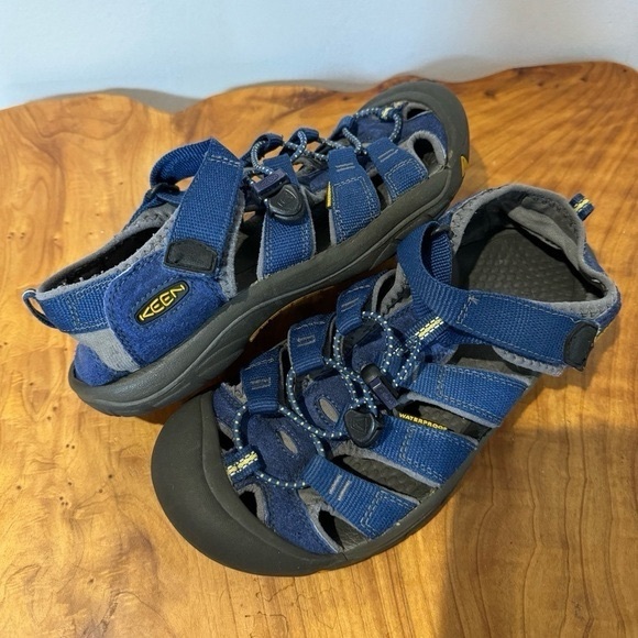 Keen Hybrid Waterproof Washable Youth Size 5 Sports Activewear Hiking Sandals - Picture 4 of 12